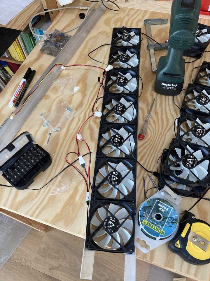 Mounting the fans in the frame